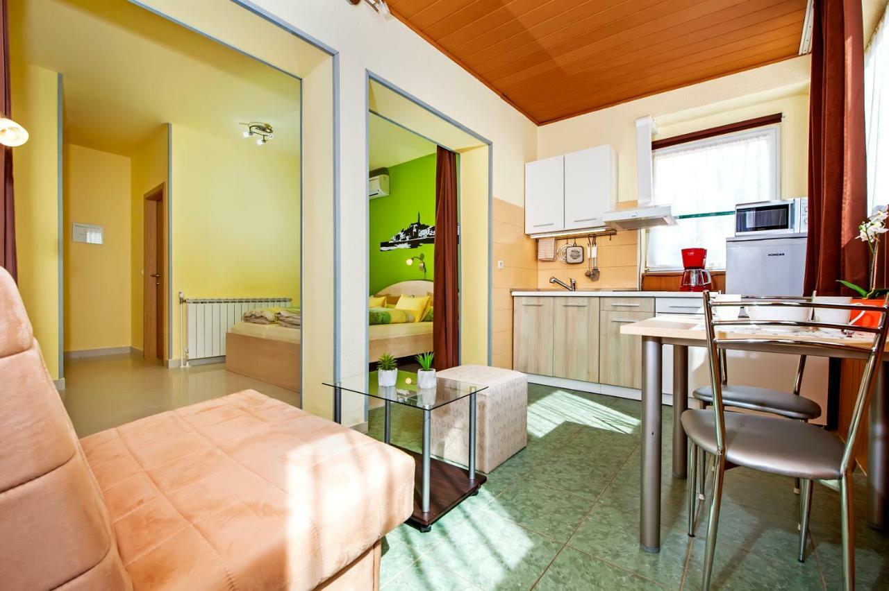 Apartments&Rooms Erik B&B Rovinj Buitenkant foto
